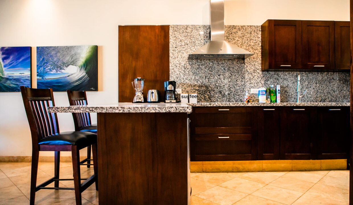 Beautiful condo with 2 bedrooms, just 3 minutes from the beach and downtown (22)