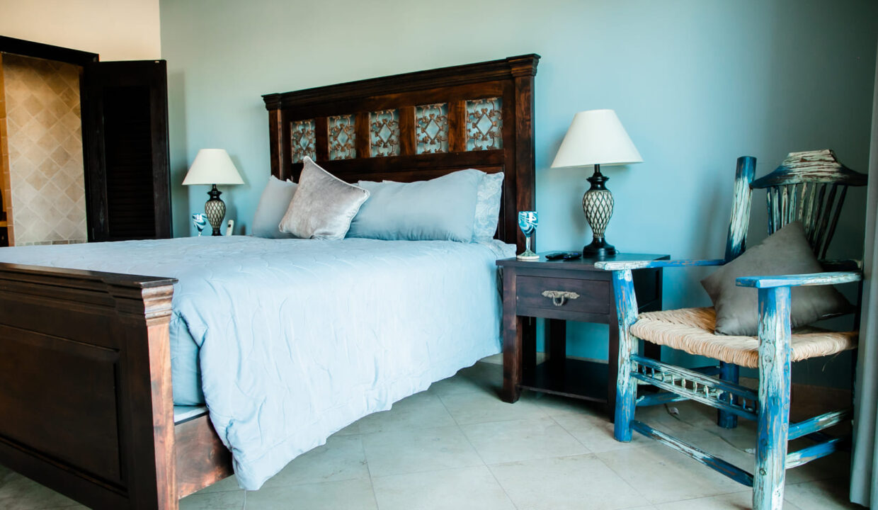 Beautiful condo with 2 bedrooms, just 3 minutes from the beach and downtown (34)