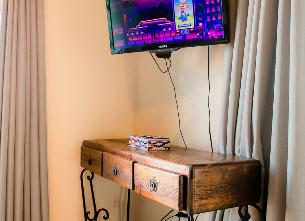 Beautiful condo with 2 bedrooms, just 3 minutes from the beach and downtown (44)