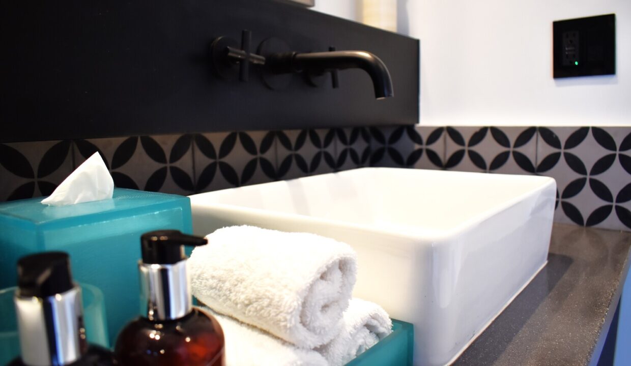 Modern Comforts in the Art District Condo Getaway in San José Del Cabo, Lo Cabos - Flamboyan Apartment (2)